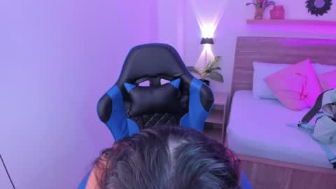 Iza online show from October 1, 2025, 1:06 pm