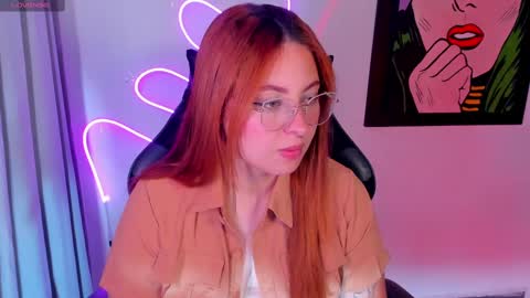 hot izys online show from February 16, 2025, 3:59 pm