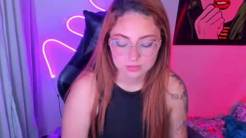 hot izys online show from March 12, 2025, 5:02 am