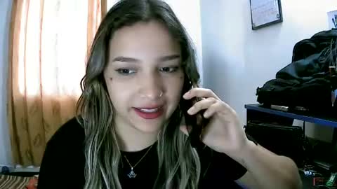 Snapshot of izzy_32 chatting on July 14, 2026, 10:48 pm izzy_32 online show from July 14, 2026, 10:48 pm