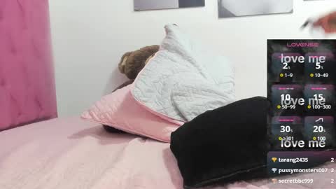 Izzy online show from March 2, 2025, 5:04 pm