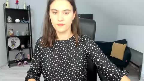 Izzy online show from October 22, 2025, 8:41 pm