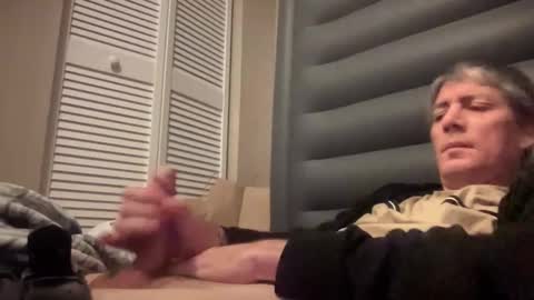 J32821 online show from January 19, 2026, 5:00 am