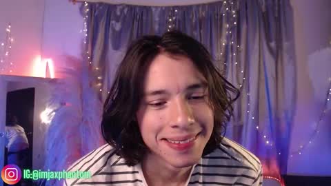 Hey im Jaxxxon check my info     online show from September 19, 2025, 2:24 am