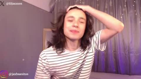 Snapshot of j_a_x_x_x_o_n chatting on May 4, 2026, 12:34 pm Hey im Jaxxxon check my info online show from May 4, 2026, 12:34 pm