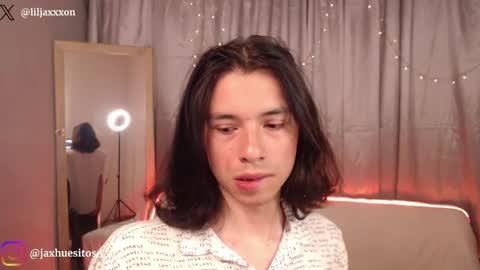 Snapshot of j_a_x_x_x_o_n chatting on June 9, 2026, 12:17 pm Hey im Jaxxxon check my info online show from June 9, 2026, 12:17 pm