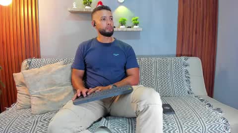 Calix  Independient model Insta and twt Calixsnake online show from March 31, 2026, 9:59 pm