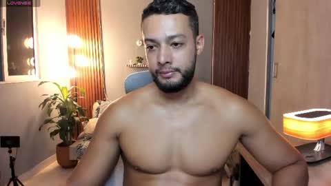 Snapshot of j_calix chatting on July 15, 2026, 11:32 pm Calix Independient model Insta and twt Calixsnake online show from July 15, 2026, 11:32 pm