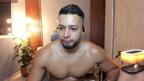 Snapshot of j_calix chatting on July 17, 2026, 11:31 pm Calix Independient model Insta and twt Calixsnake online show from July 17, 2026, 11:31 pm