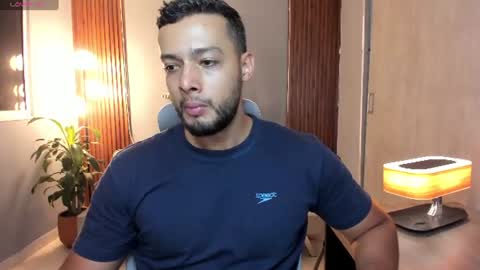 Snapshot of j_calix chatting on July 25, 2026, 11:24 pm Calix Independient model Insta and twt Calixsnake online show from July 25, 2026, 11:24 pm