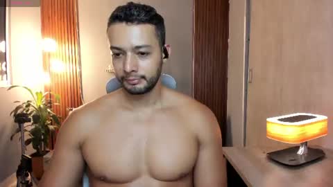 Snapshot of j_calix chatting on July 28, 2026, 7:39 pm Calix Independient model Insta and twt Calixsnake online show from July 28, 2026, 7:39 pm