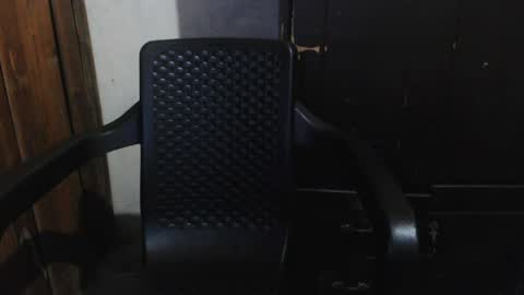 Snapshot of j_castello chatting on April 28, 2026, 3:00 am J online show from April 28, 2026, 3:00 am