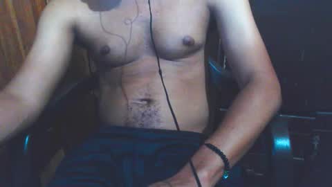 Snapshot of j_castello chatting on May 9, 2026, 4:39 am J online show from May 9, 2026, 4:39 am