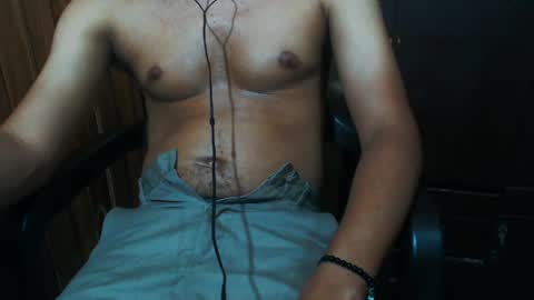 Snapshot of j_castello chatting on May 18, 2026, 1:13 am J online show from May 18, 2026, 1:13 am