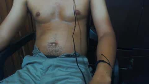 Snapshot of j_castello chatting on May 19, 2026, 1:56 am J online show from May 19, 2026, 1:56 am