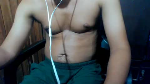 Snapshot of j_castello chatting on July 11, 2026, 5:43 am J online show from July 11, 2026, 5:43 am