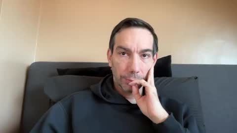 j_dc online show from September 12, 2025, 9:42 am