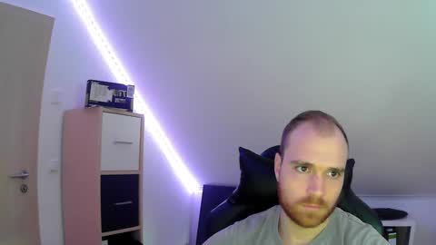 Snapshot of j_german783377 chatting on December 22, 2024, 11:22 am here4y online show from December 22, 2024, 11:22 am