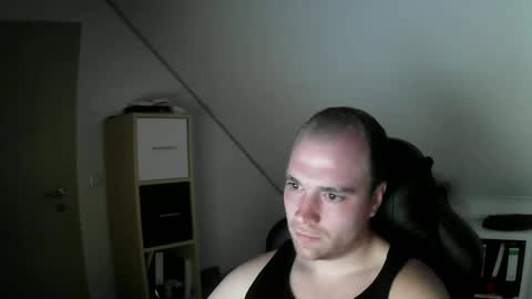 Snapshot of j_german783377 chatting on November 25, 2025, 9:15 pm here4y online show from November 25, 2025, 9:15 pm