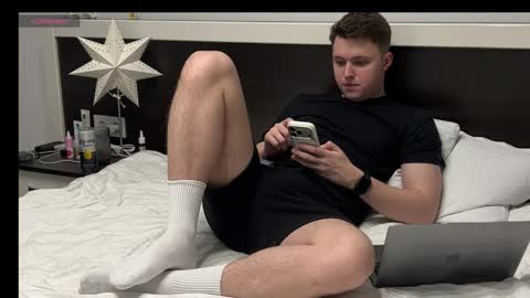 Snapshot of j_lyle_x chatting on May 6, 2026, 7:08 pm j_lyle_x online show from May 6, 2026, 7:08 pm