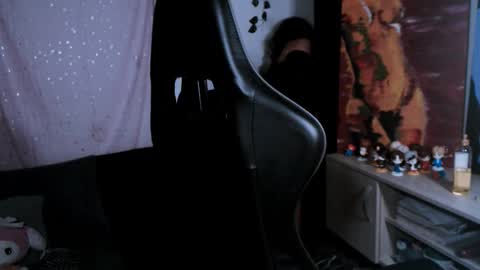 jade 18  online show from December 23, 2025, 8:01 am