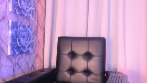Snapshot of jaadewest_ chatting on July 16, 2026, 11:05 am Jade West online show from July 16, 2026, 11:05 am