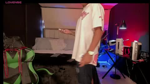 JACK CASTELL online show from April 19, 2026, 12:54 am