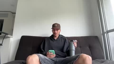 INDEPENDENT MODEL online show from September 16, 2025, 2:40 pm