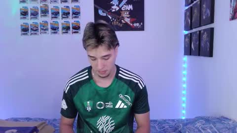 J online show from November 7, 2025, 7:47 pm