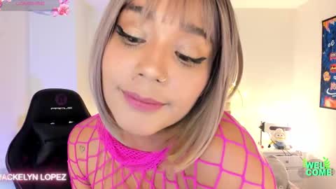 Snapshot of jackelyn_lopezz chatting on November 19, 2025, 10:54 pm Jacky online show from November 19, 2025, 10:54 pm