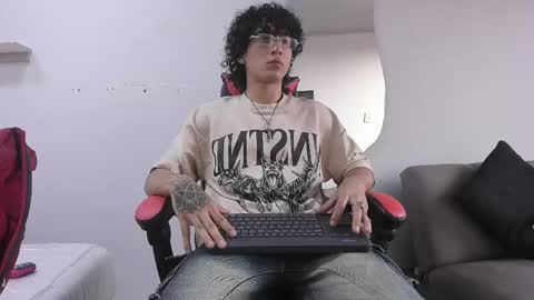 Snapshot of jackestaylor chatting on November 15, 2025, 9:21 pm Jackes Taylor online show from November 15, 2025, 9:21 pm