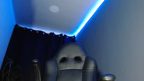 Snapshot of jackk_ho chatting on December 22, 2024, 5:56 am Jack online show from December 22, 2024, 5:56 am