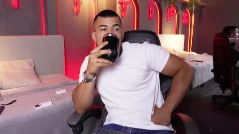 Jackson Bell online show from September 30, 2025, 12:15 am