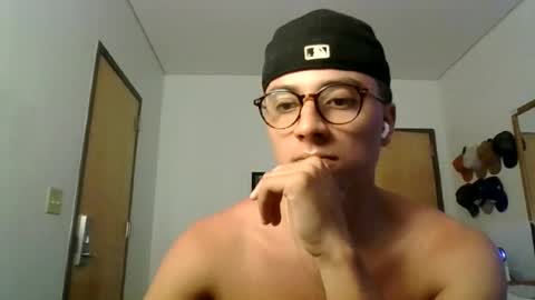 ImZacharyTyler online show from June 19, 2026, 1:32 am