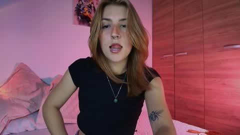 Linda Sofia help me get to 100 thumbs up online show from March 3, 2025, 3:41 am