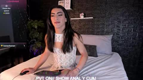 jacky_wolf1 online show from January 18, 2026, 4:11 pm