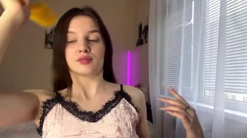 Lillian online show from April 9, 2026, 6:13 am