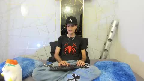 jacob_blackwell online show from December 19, 2025, 7:43 pm