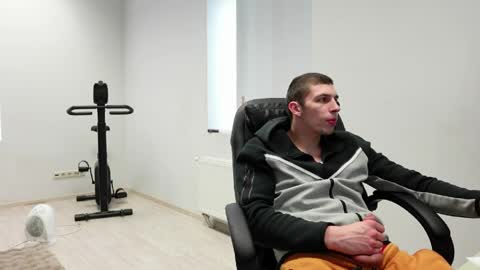 JACOB DEVON online show from April 18, 2026, 6:39 am