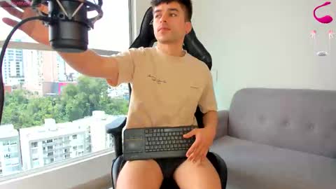 JACOB FERRER online show from February 7, 2026, 5:49 pm