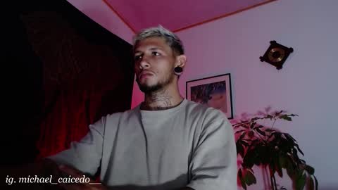 Michael Caicedo online show from September 28, 2025, 3:45 am