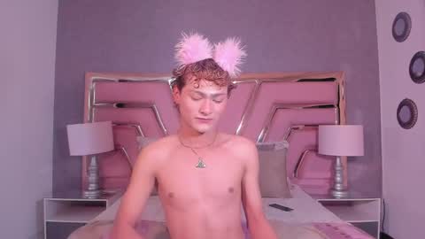 Snapshot of jacobrusso chatting on June 2, 2026, 11:40 pm jacobrusso online show from June 2, 2026, 11:40 pm