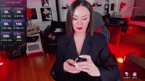 jacqui online show from February 14, 2025, 4:04 am