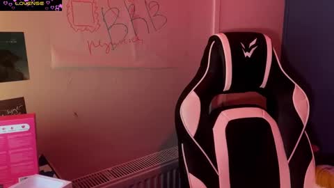 jacywinslat online show from March 11, 2025, 5:46 pm