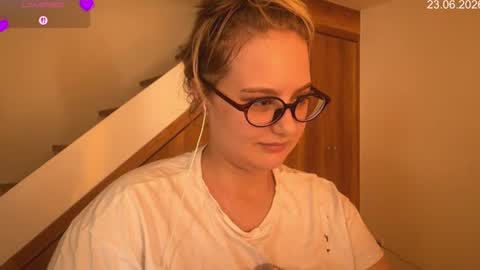 jacywinslat online show from June 24, 2026, 8:35 am