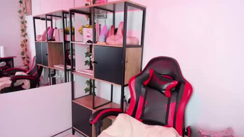 Jade online show from October 22, 2025, 2:56 am