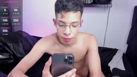 jade_candy21 online show from February 18, 2025, 12:28 pm