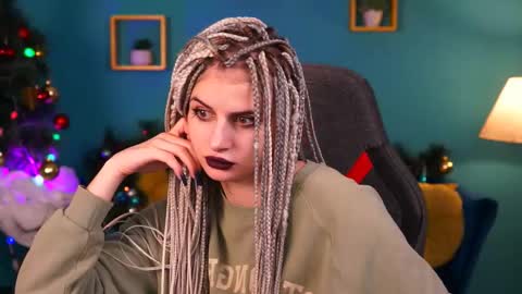 jade_castle online show from December 15, 2024, 7:24 am