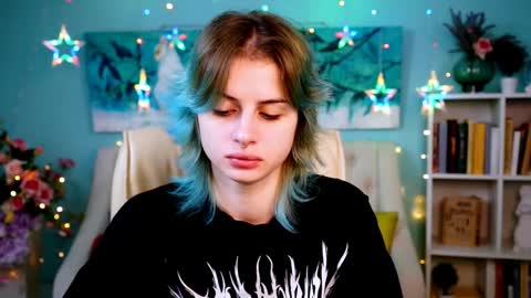 jade_castle online show from January 13, 2025, 2:07 am