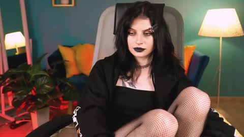 jade_castle online show from April 18, 2026, 7:07 pm